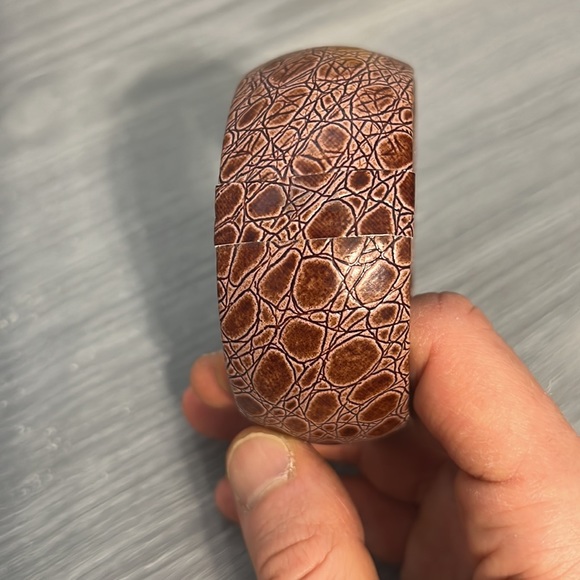 Vintage Brown Reptile Print Bangle Bracelet - Picture 4 of 9